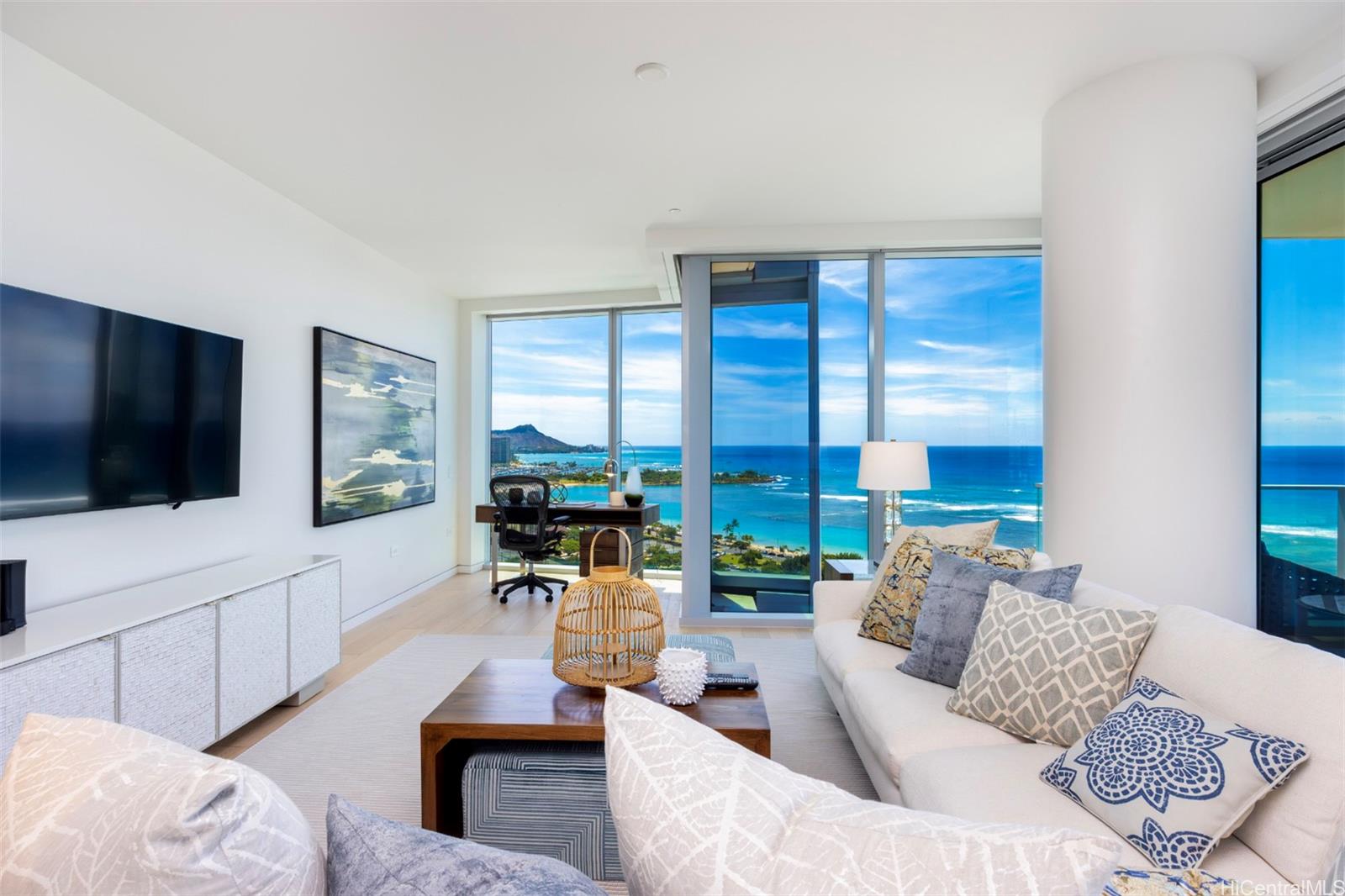 1118 Ala Moana Blvd Honolulu - Rental - photo 5 of 25