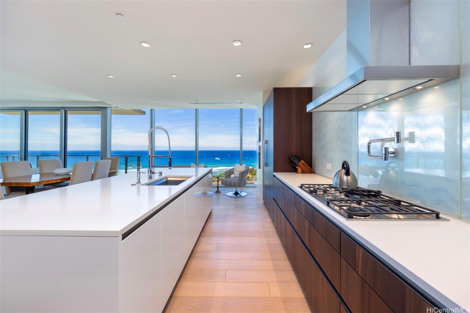 1118 Ala Moana Blvd Honolulu - Rental - photo 7 of 25