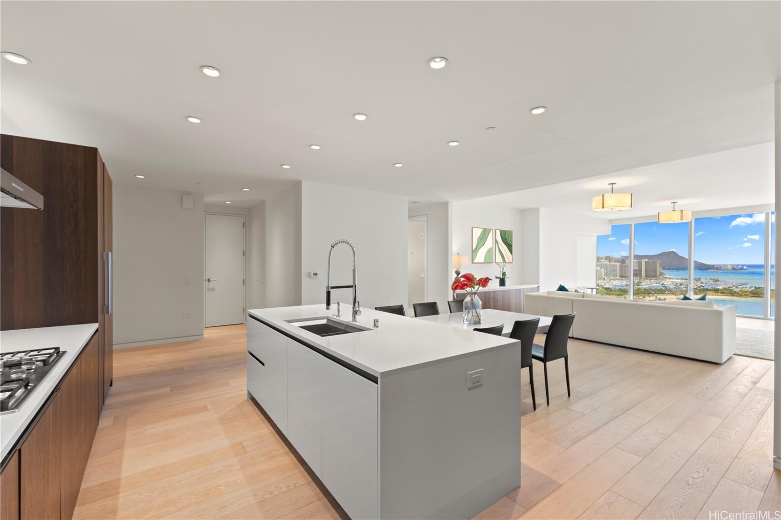 Waiea - 1118 Ala Moana condo # 2502, Honolulu, Hawaii - photo 11 of 25