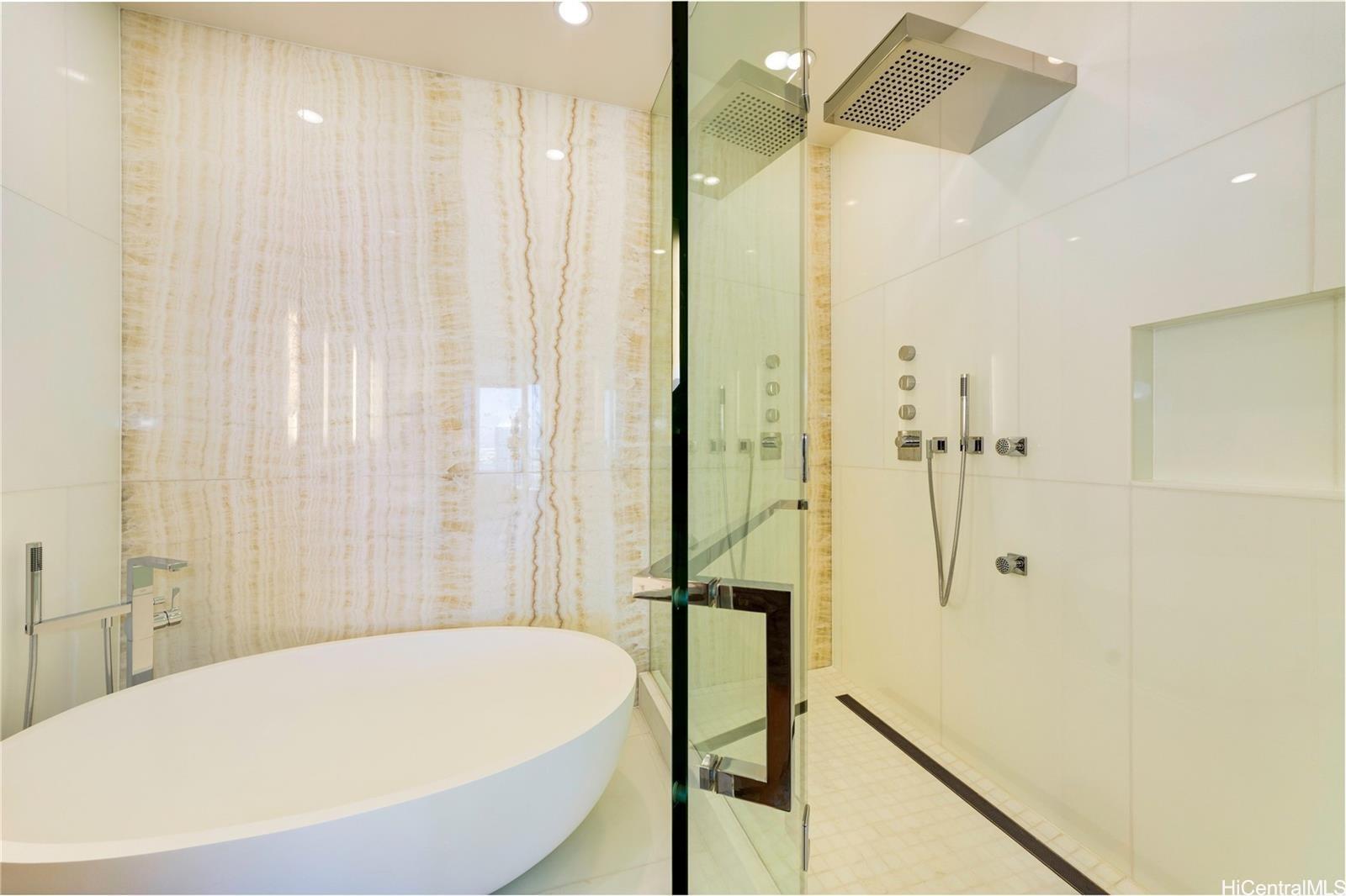 Waiea - 1118 Ala Moana condo # 2805, Honolulu, Hawaii - photo 10 of 23