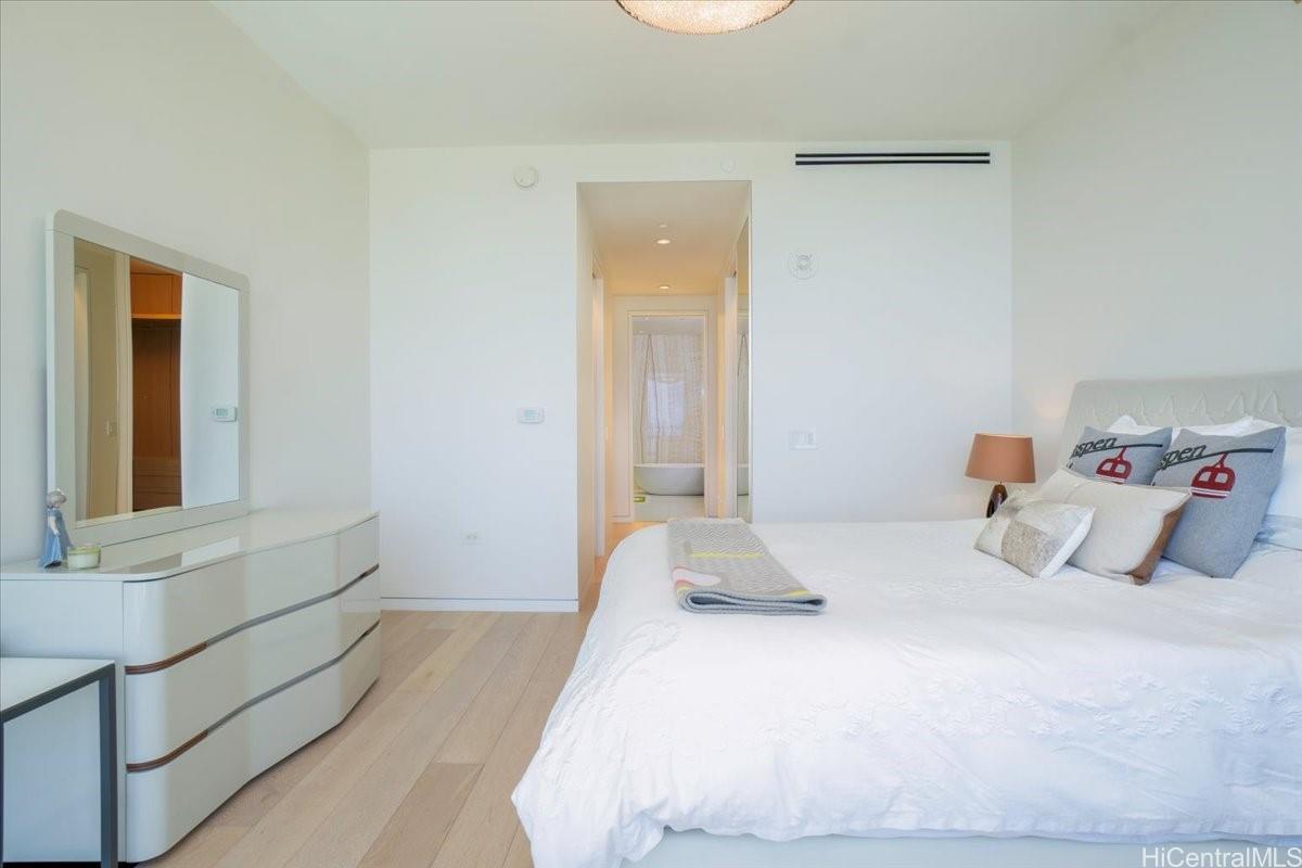 1118 Ala Moana Blvd Honolulu - Rental - photo 14 of 25