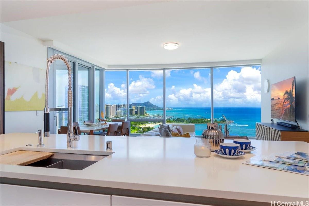 1118 Ala Moana Blvd Honolulu - Rental - photo 5 of 25