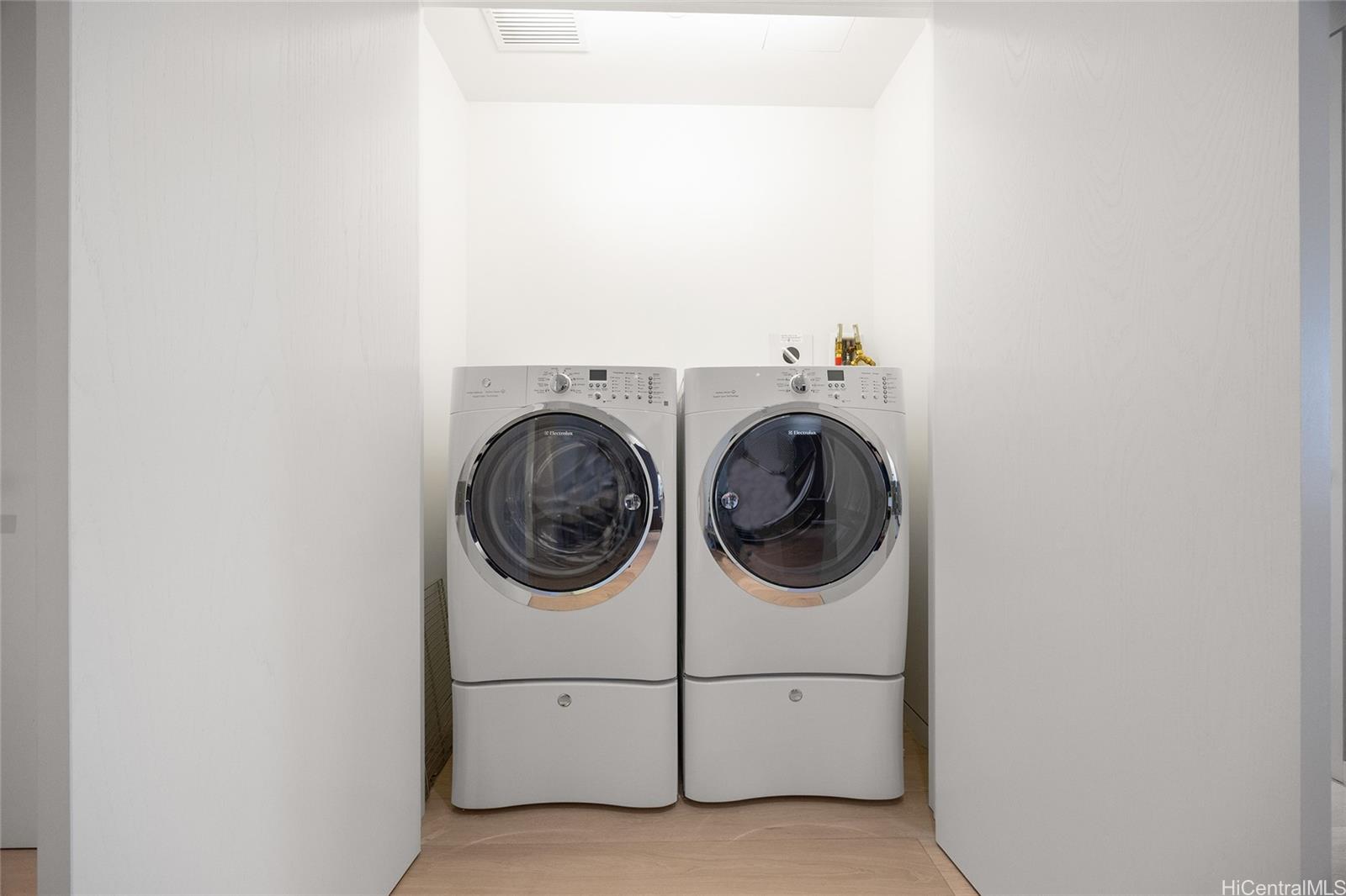 Waiea - 1118 Ala Moana condo # 2903, Honolulu, Hawaii - photo 13 of 25