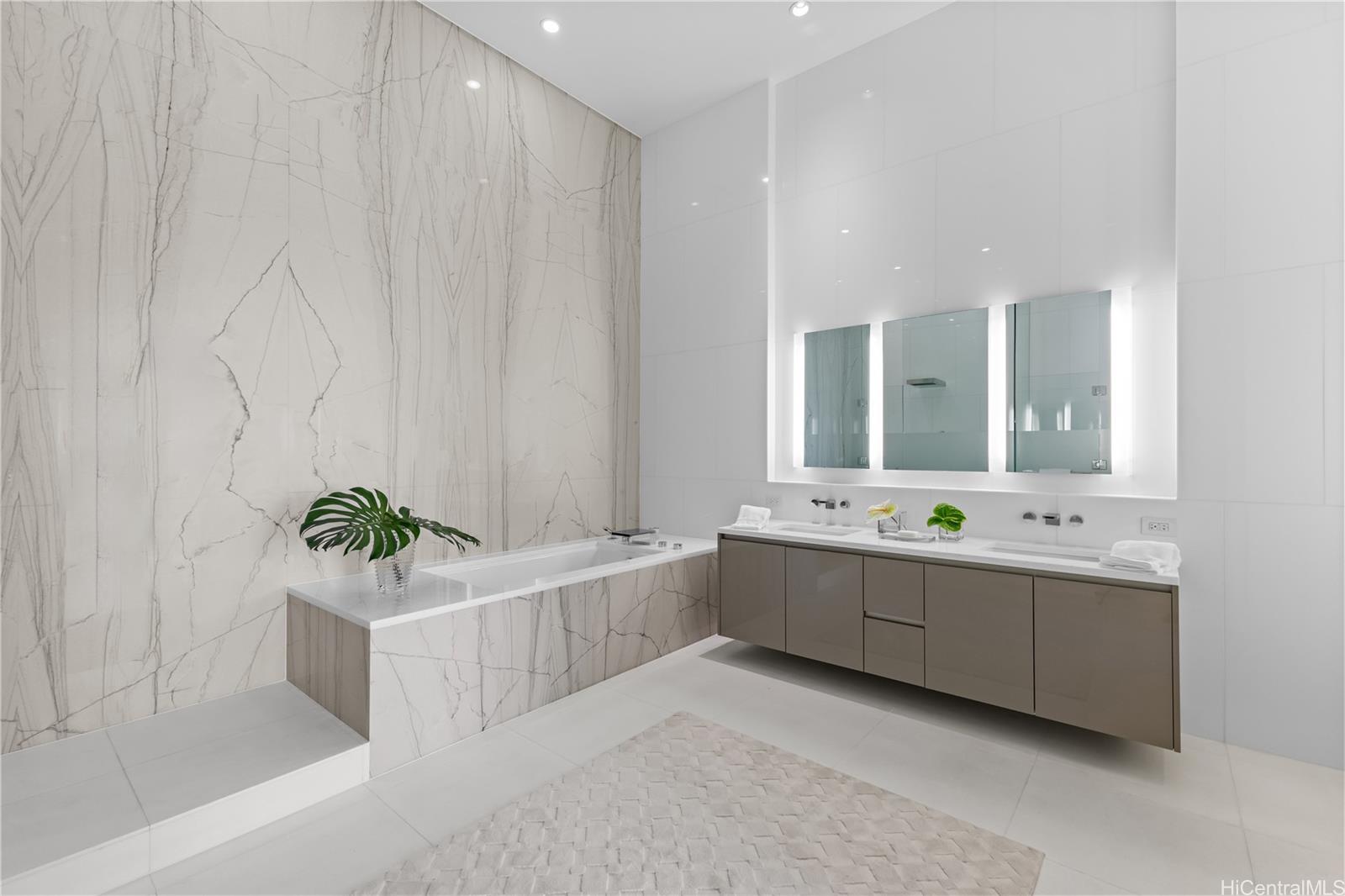 Waiea - 1118 Ala Moana condo # 3400, Honolulu, Hawaii - photo 12 of 25