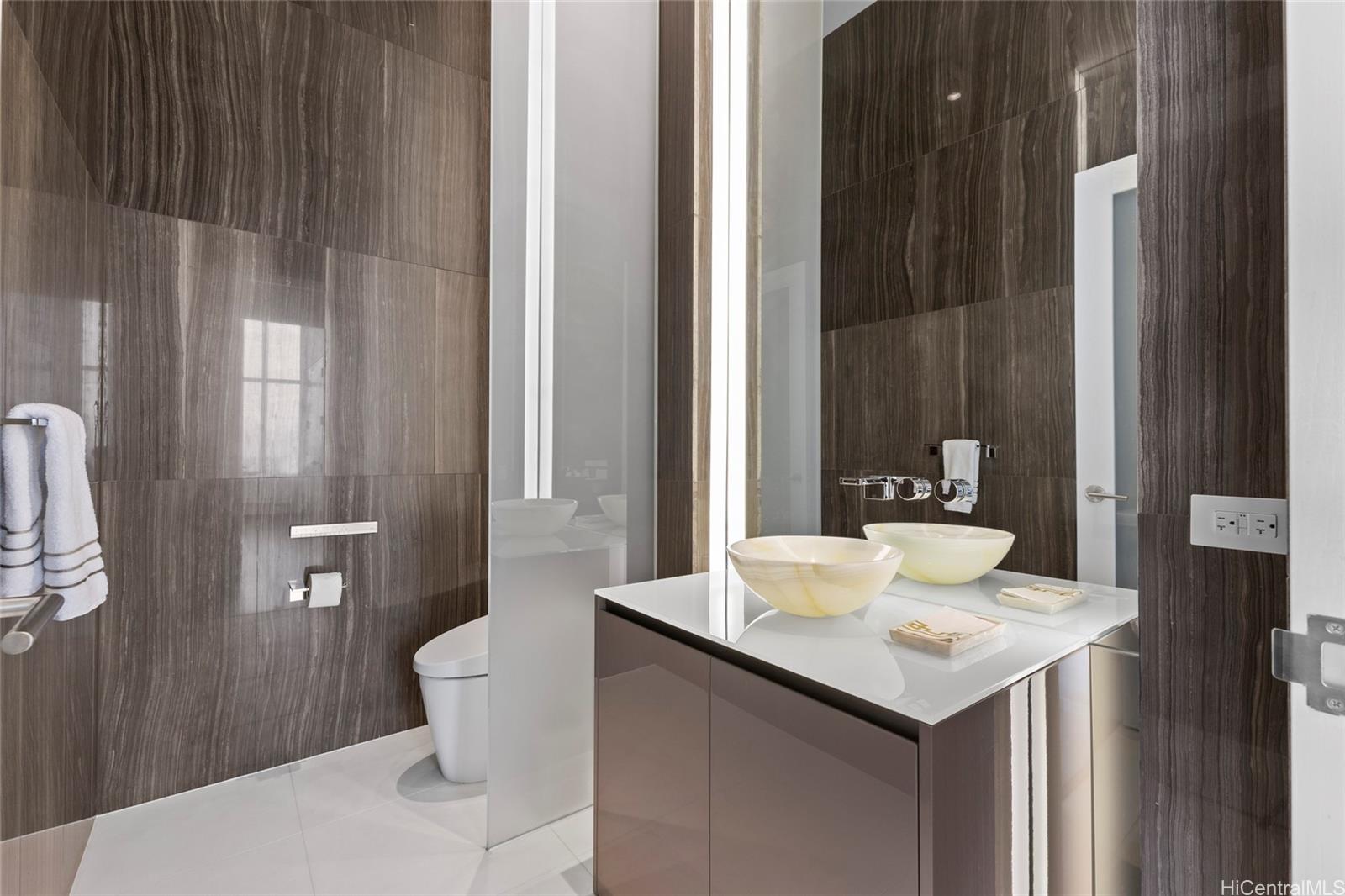 Waiea - 1118 Ala Moana condo # 3400, Honolulu, Hawaii - photo 15 of 25