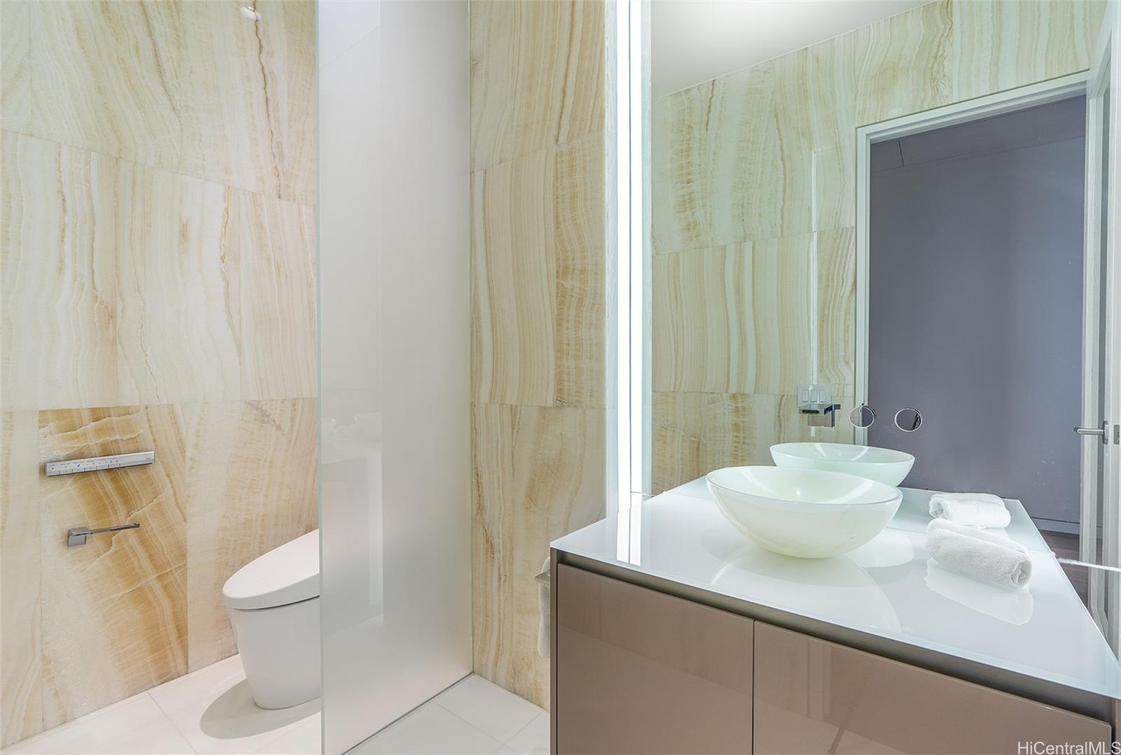 Waiea - 1118 Ala Moana condo # 3401, Honolulu, Hawaii - photo 20 of 25