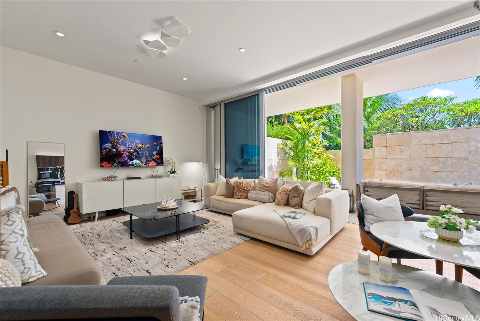 1118 Ala Moana Blvd townhouse # 4, Honolulu, Hawaii - photo 8 of 25