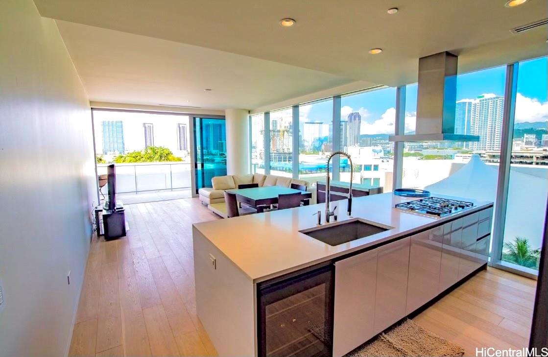 Waiea - 1118 Ala Moana condo # 805, Honolulu, Hawaii - photo 2 of 16