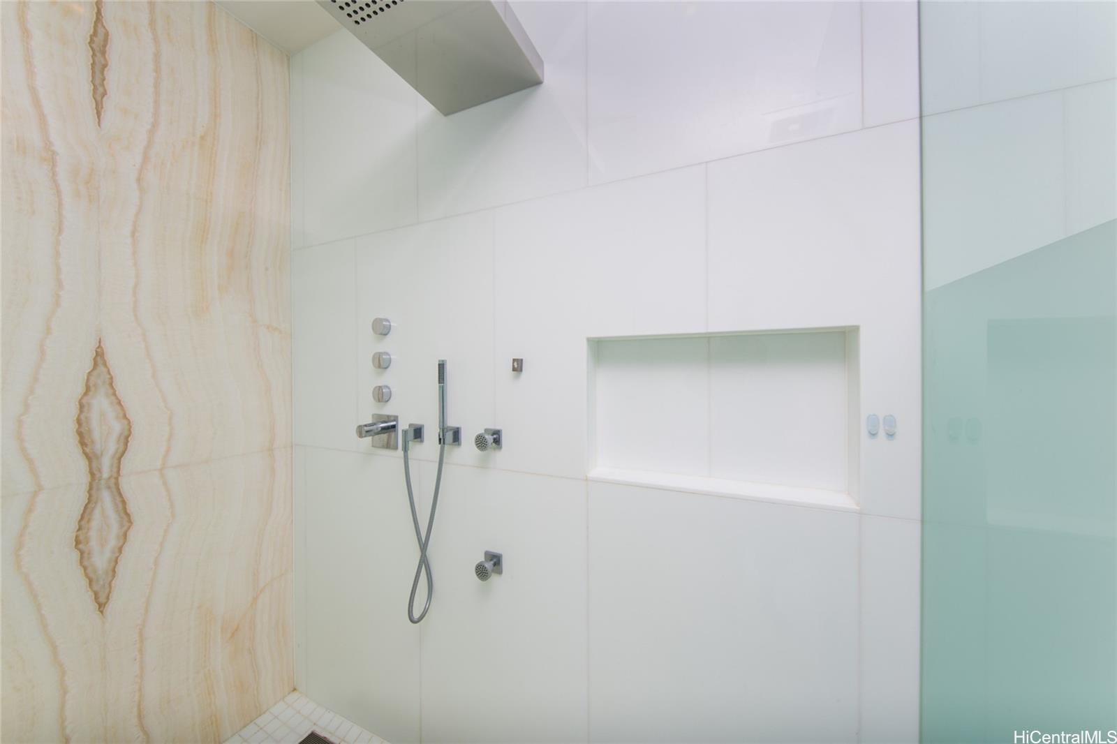 Waiea - 1118 Ala Moana condo # 805, Honolulu, Hawaii - photo 11 of 16