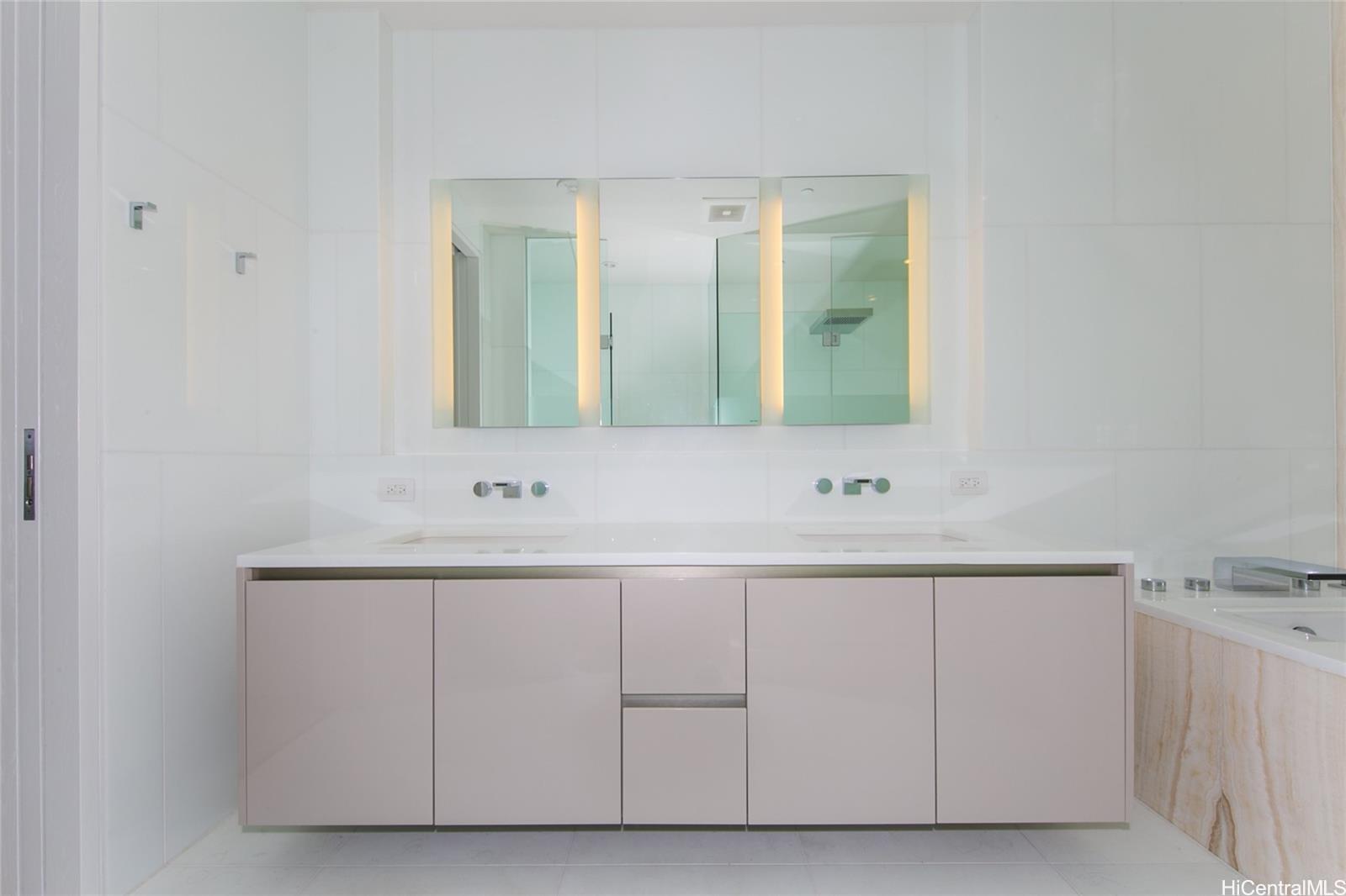 Waiea - 1118 Ala Moana condo # 805, Honolulu, Hawaii - photo 12 of 16