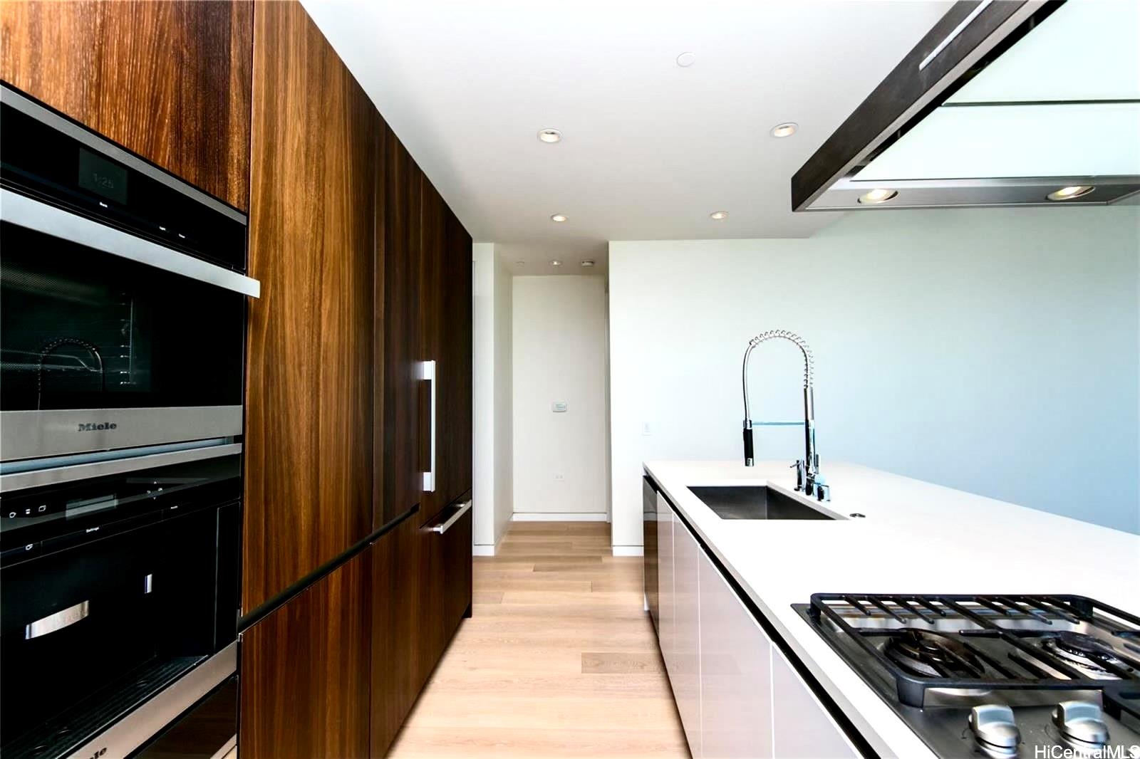 Waiea - 1118 Ala Moana condo # 805, Honolulu, Hawaii - photo 3 of 16