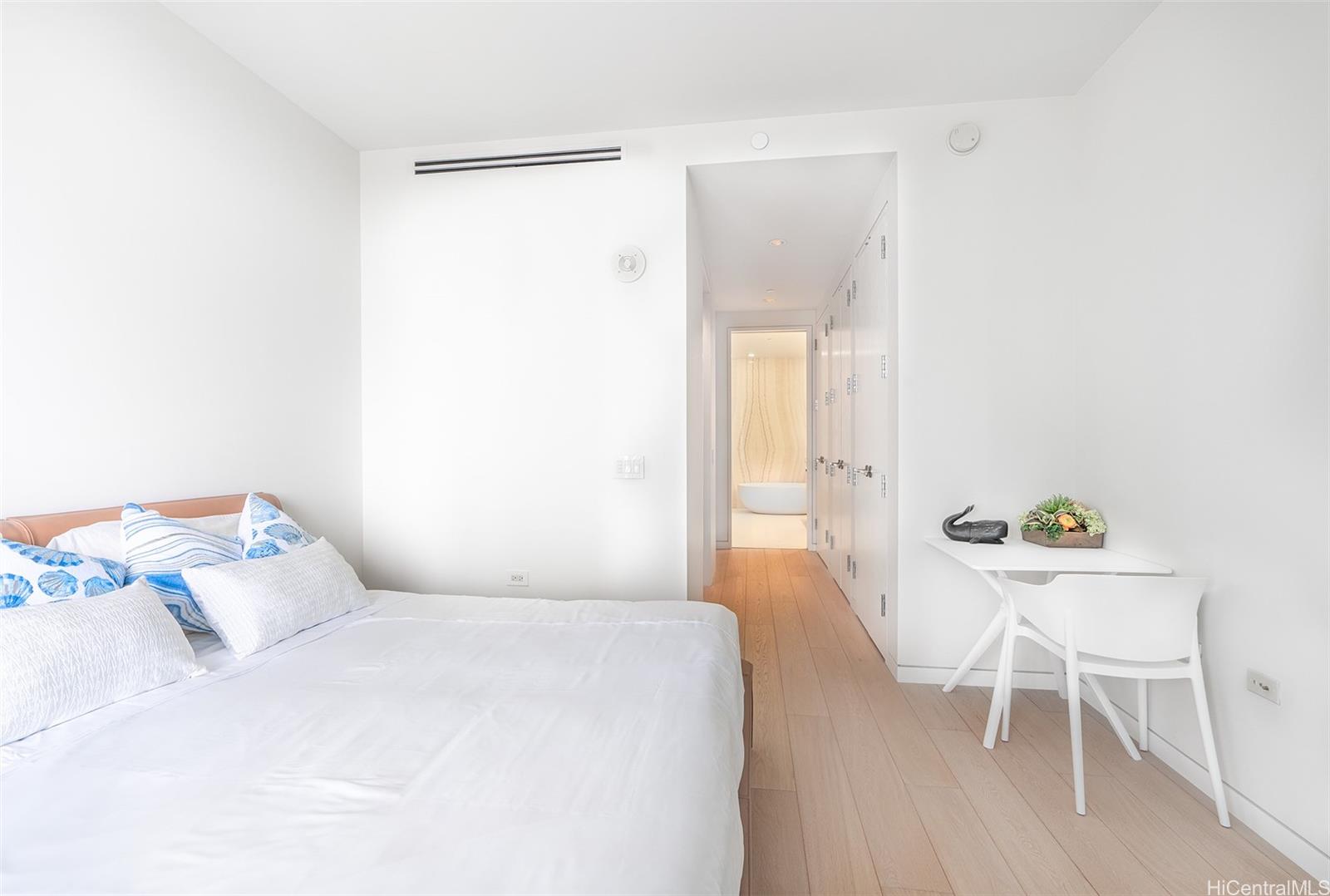 Waiea - 1118 Ala Moana condo # 903, Honolulu, Hawaii - photo 11 of 24