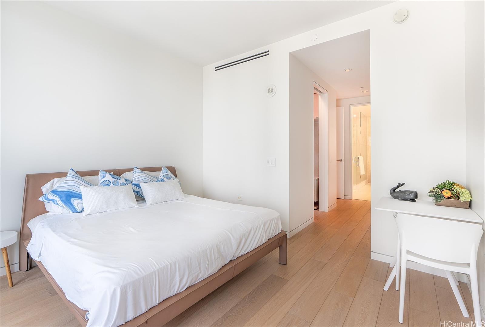 Waiea - 1118 Ala Moana condo # 903, Honolulu, Hawaii - photo 12 of 24