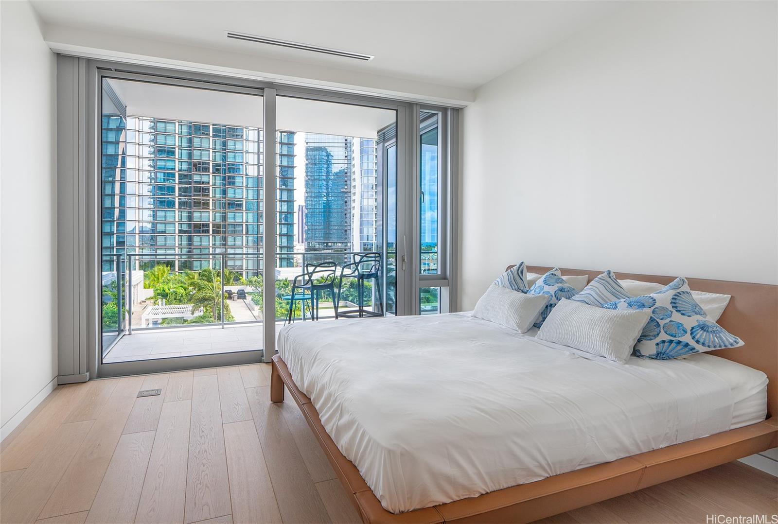 Waiea - 1118 Ala Moana condo # 903, Honolulu, Hawaii - photo 13 of 24