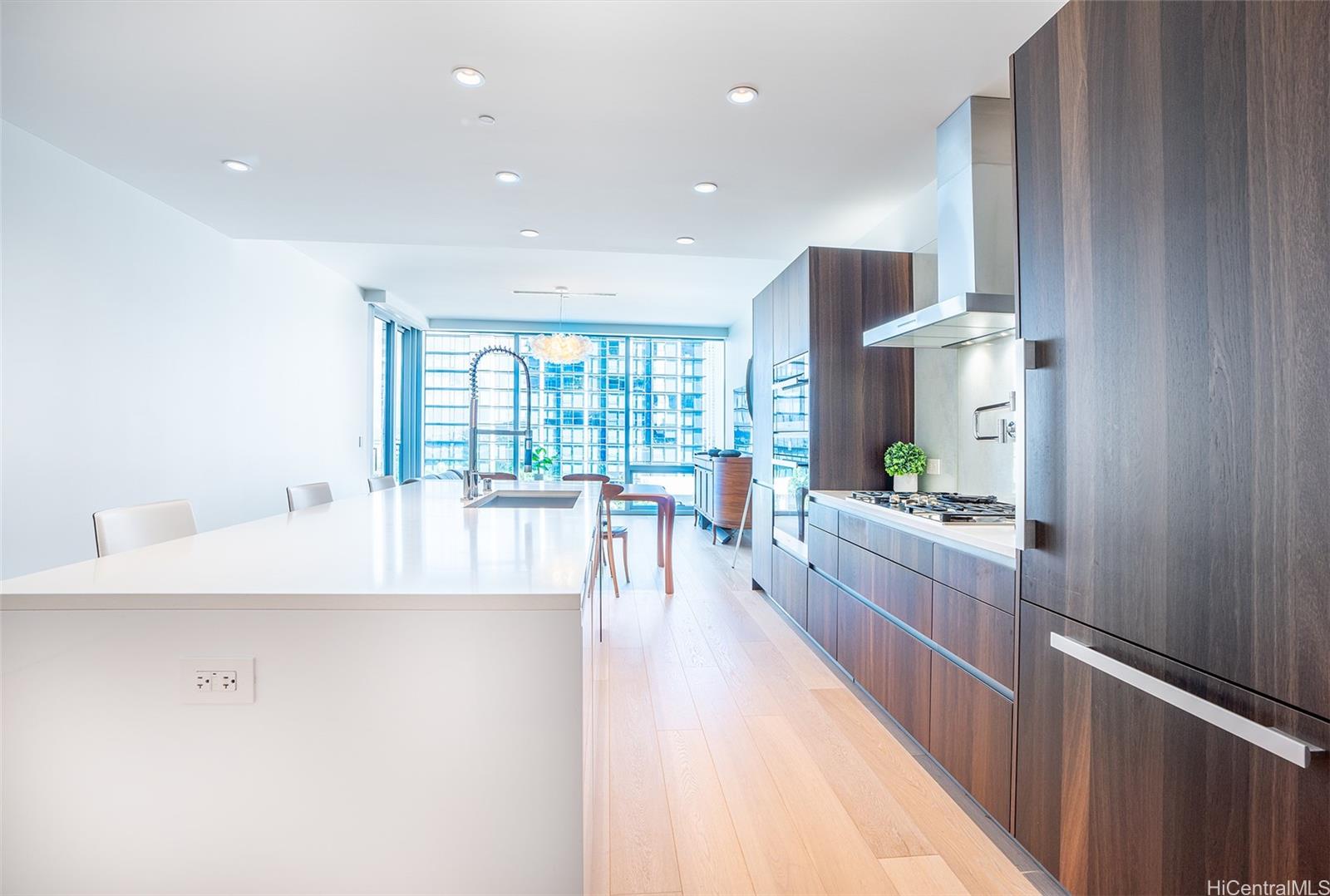 Waiea - 1118 Ala Moana condo # 903, Honolulu, Hawaii - photo 7 of 24