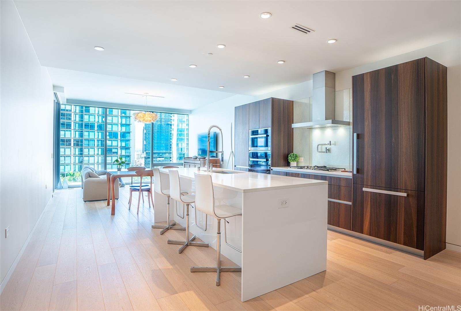 Waiea - 1118 Ala Moana condo # 903, Honolulu, Hawaii - photo 8 of 24