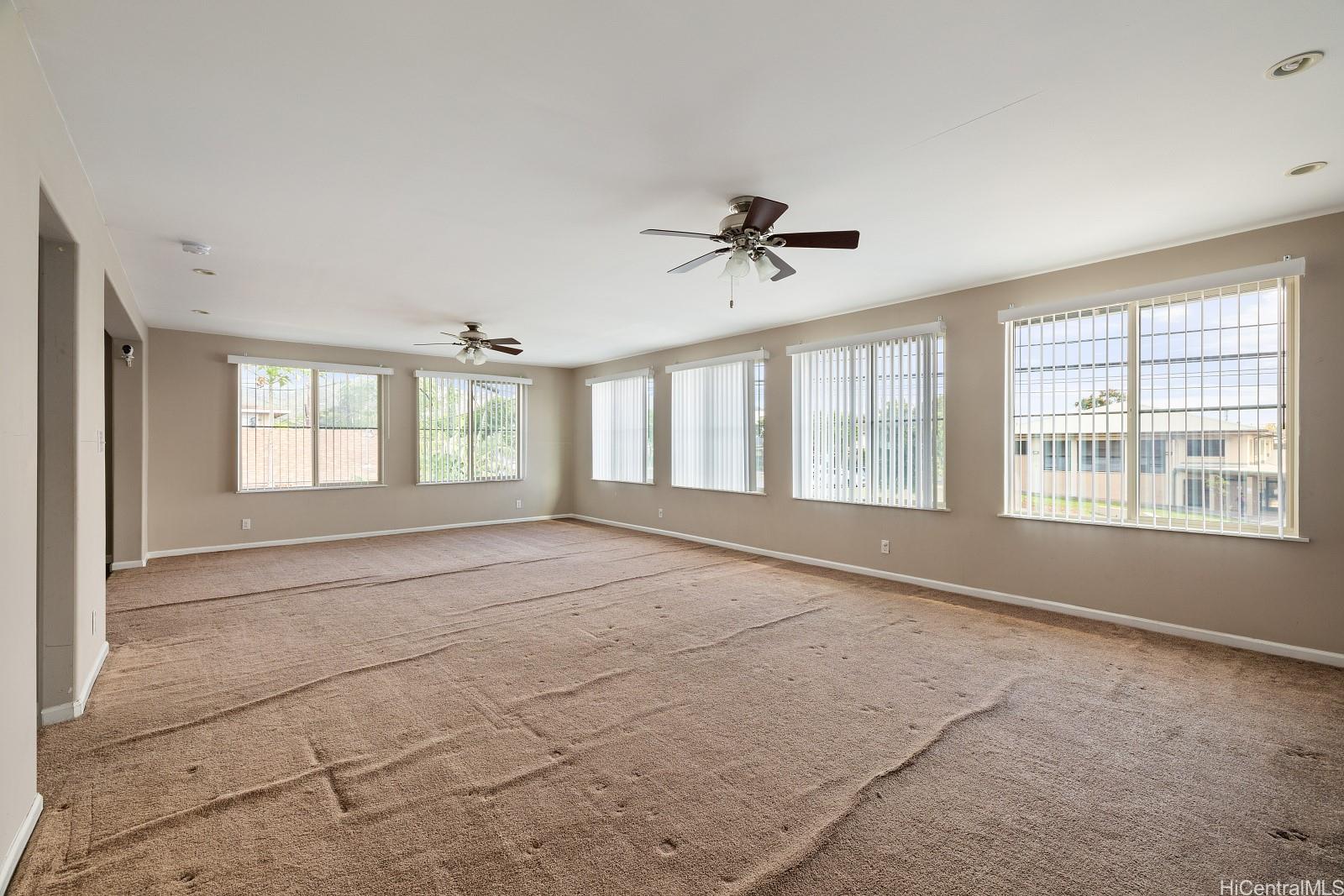 1118  Kaili Street Kalihi-lower, Honolulu home - photo 2 of 25