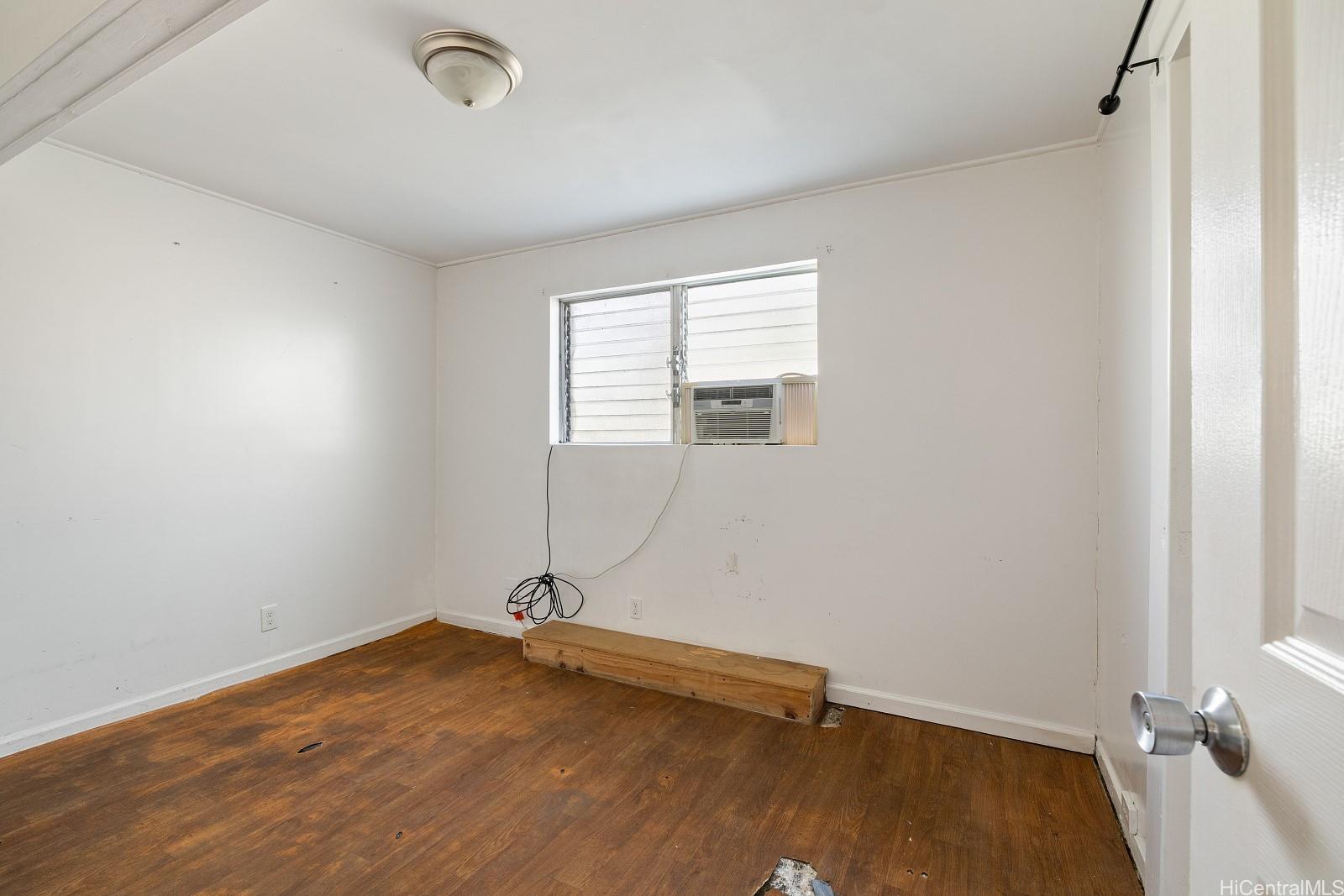 1118  Kaili Street Kalihi-lower, Honolulu home - photo 17 of 25