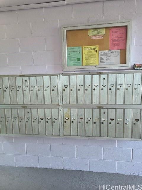 Banyan Gardens condo # 203, Honolulu, Hawaii - photo 5 of 9