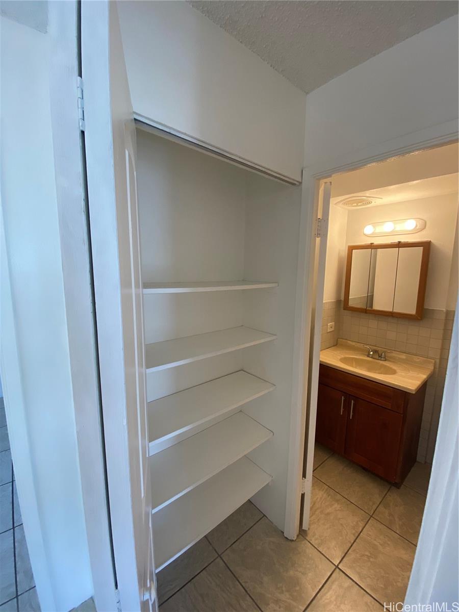 1118 Pua Lane Honolulu - Rental - photo 3 of 9