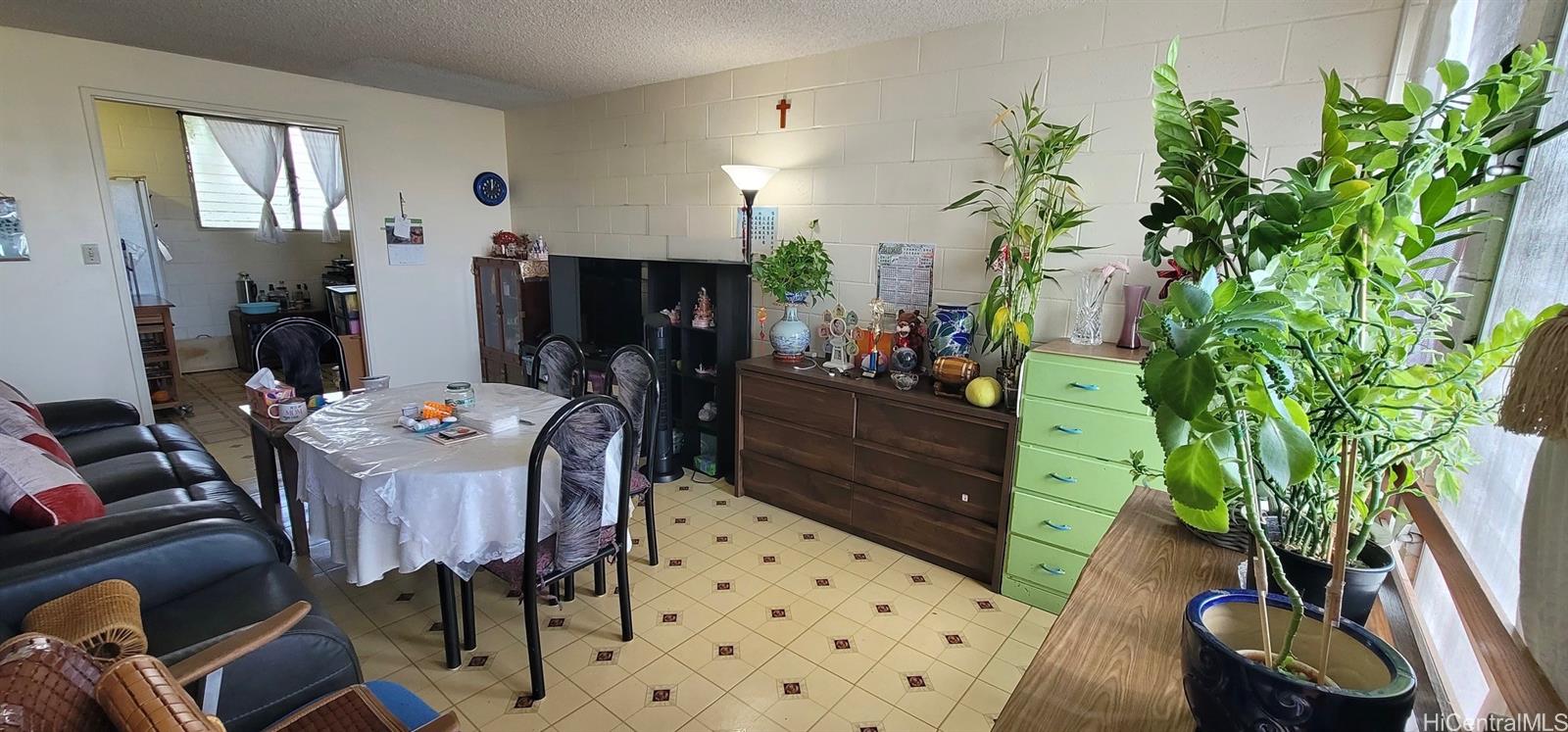 Banyan Gardens condo # 314, Honolulu, Hawaii - photo 3 of 12