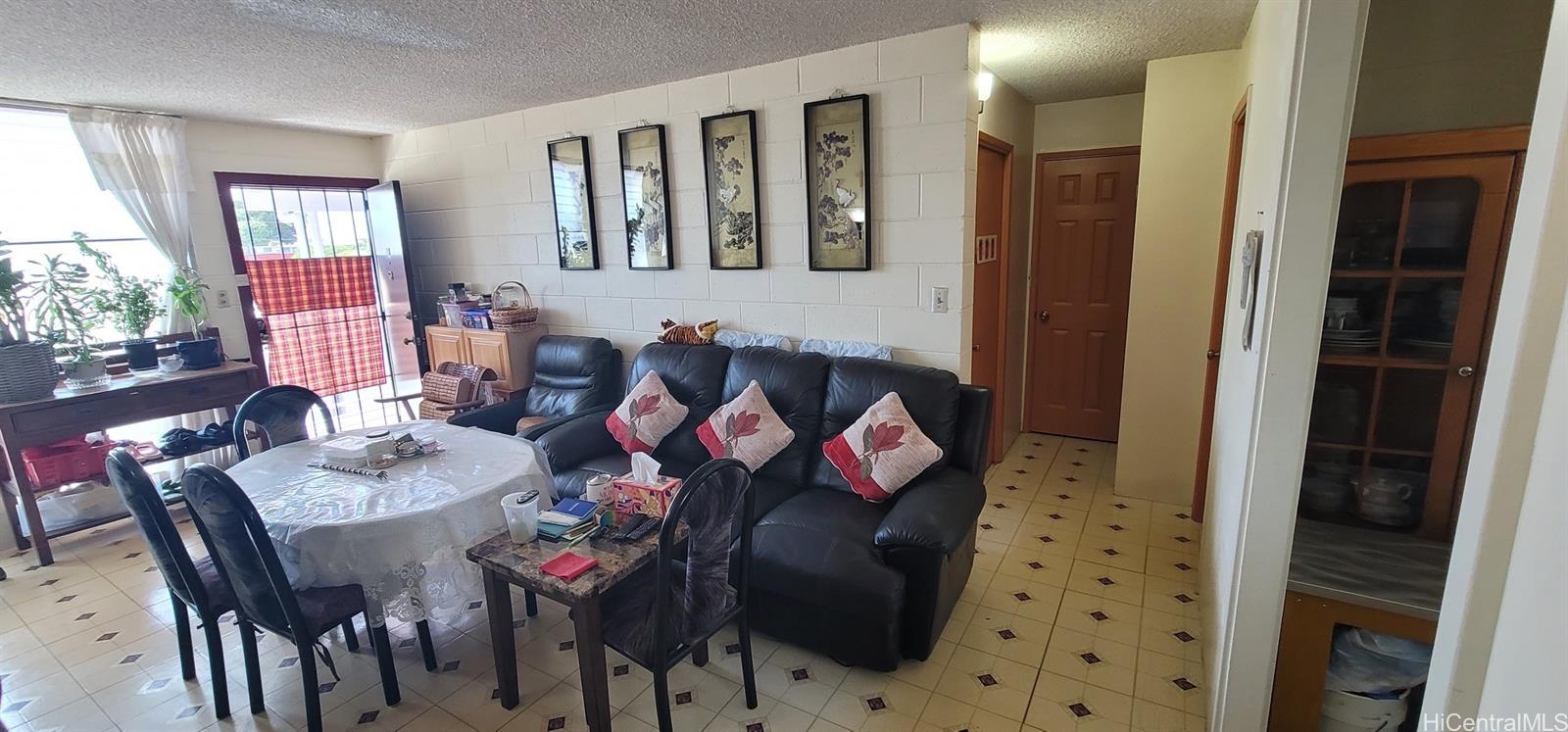 Banyan Gardens condo # 314, Honolulu, Hawaii - photo 4 of 12