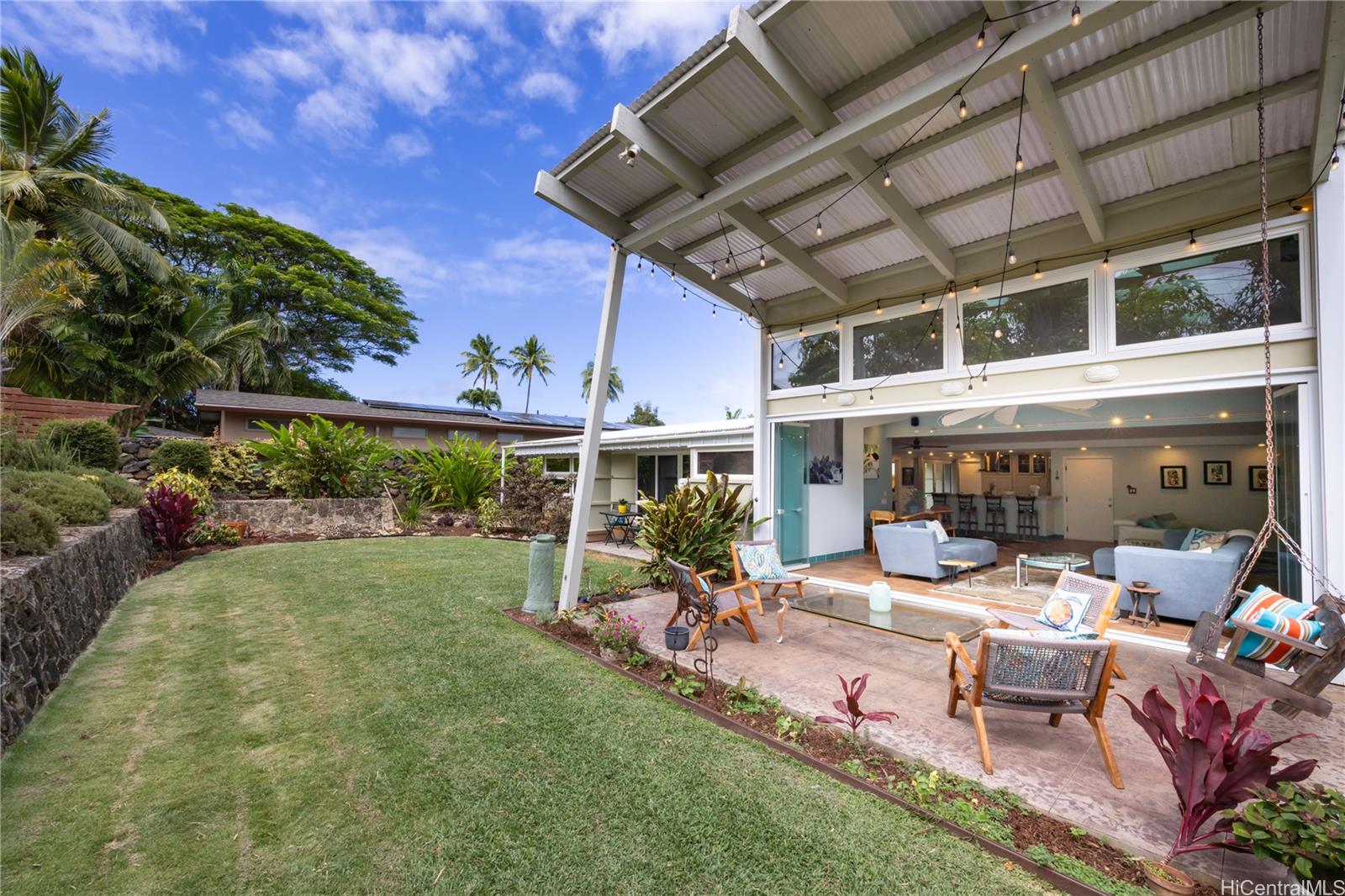 1119  Mokapu Blvd Kalaheo Hillside, Kailua home - photo 2 of 25