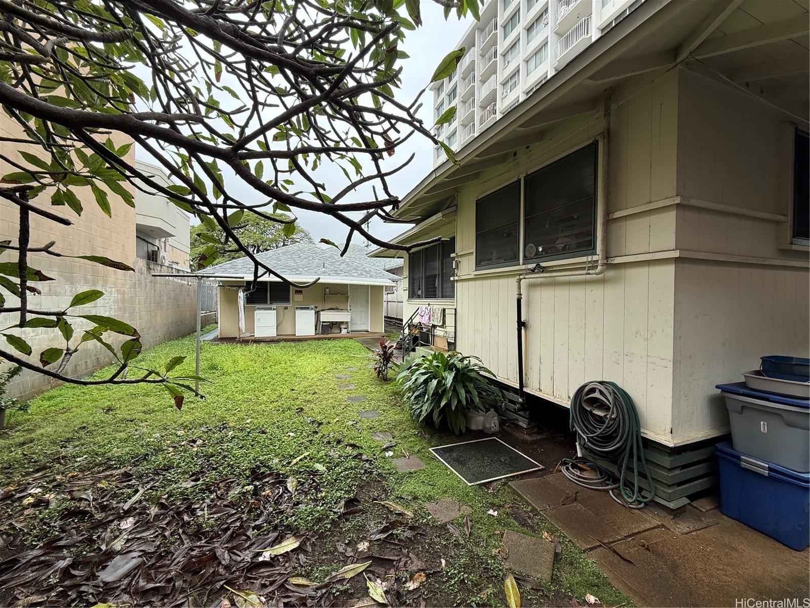1119 Young St Honolulu - Multi-family - photo 12 of 12