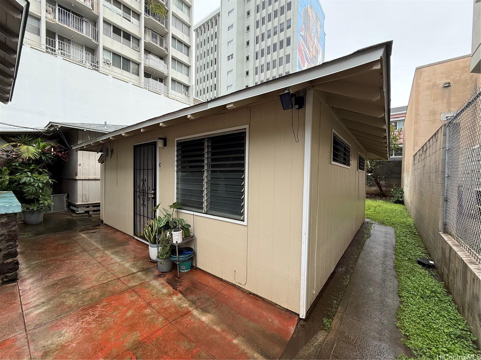 1119 Young St Honolulu - Multi-family - photo 5 of 12