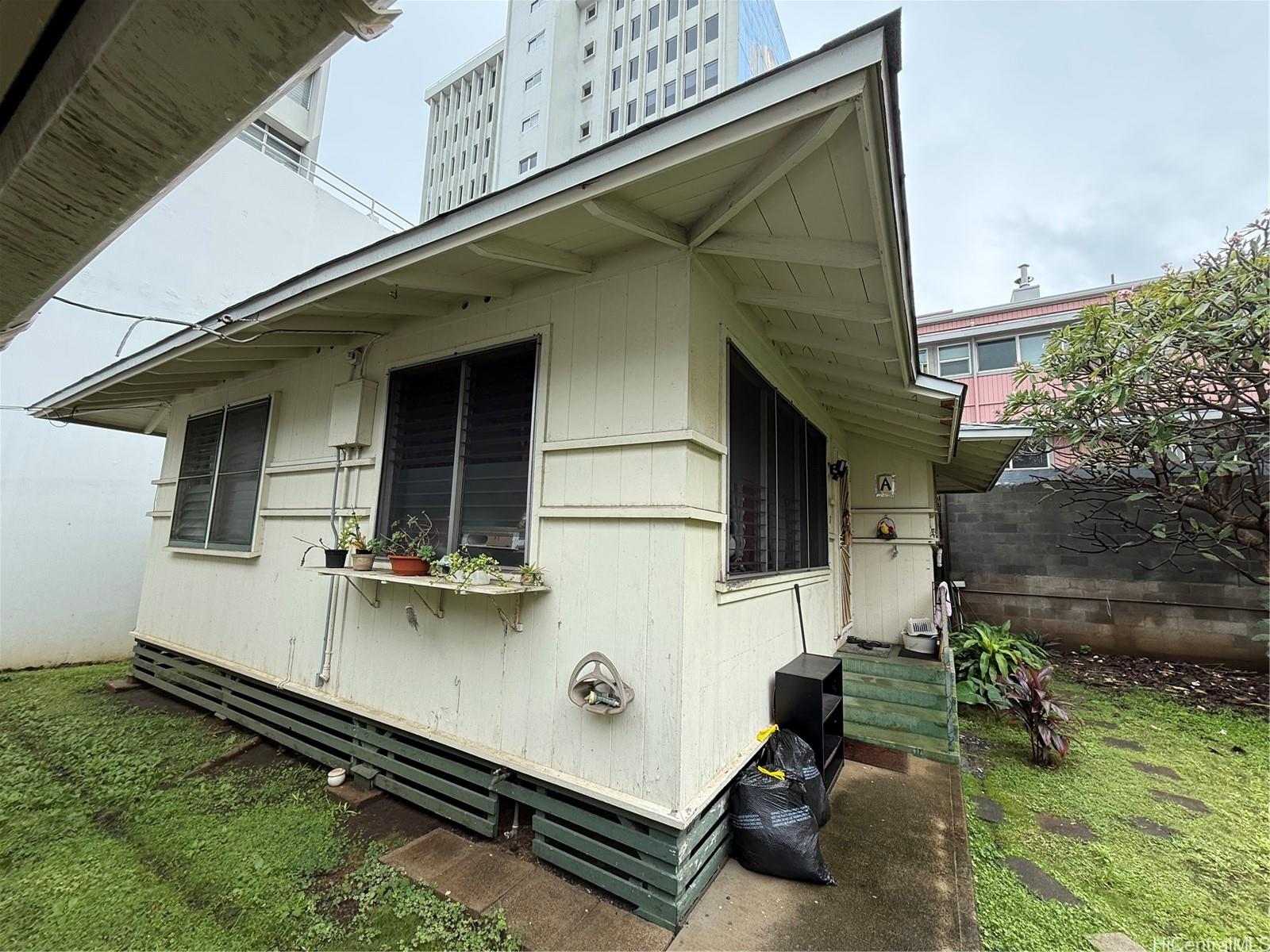 1119 Young St Honolulu - Multi-family - photo 8 of 12