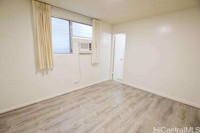 1120 Hassinger St Honolulu - Rental - photo 13 of 20