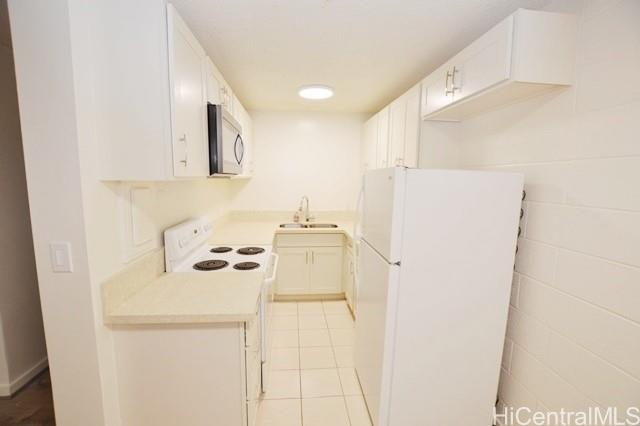 1120 Hassinger St Honolulu - Rental - photo 5 of 20