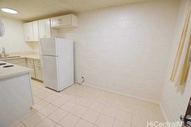 1120 Hassinger St Honolulu - Rental - photo 6 of 20