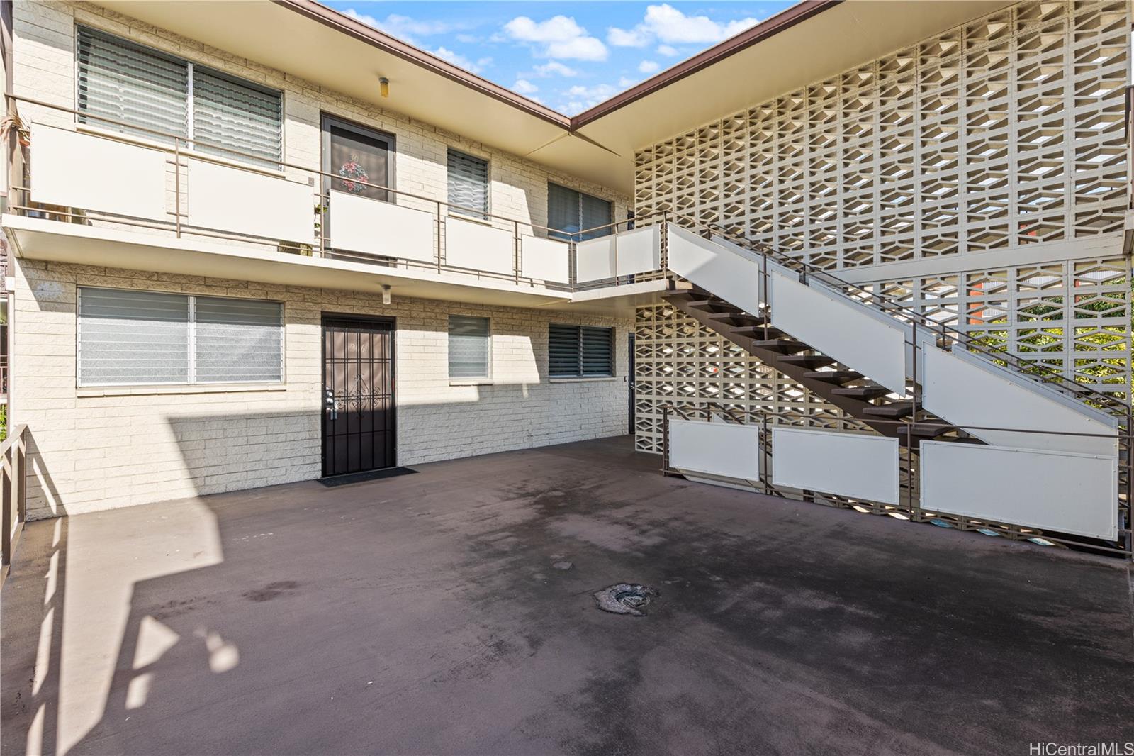 Hokulani Apts condo # 206, Honolulu, Hawaii - photo 18 of 24