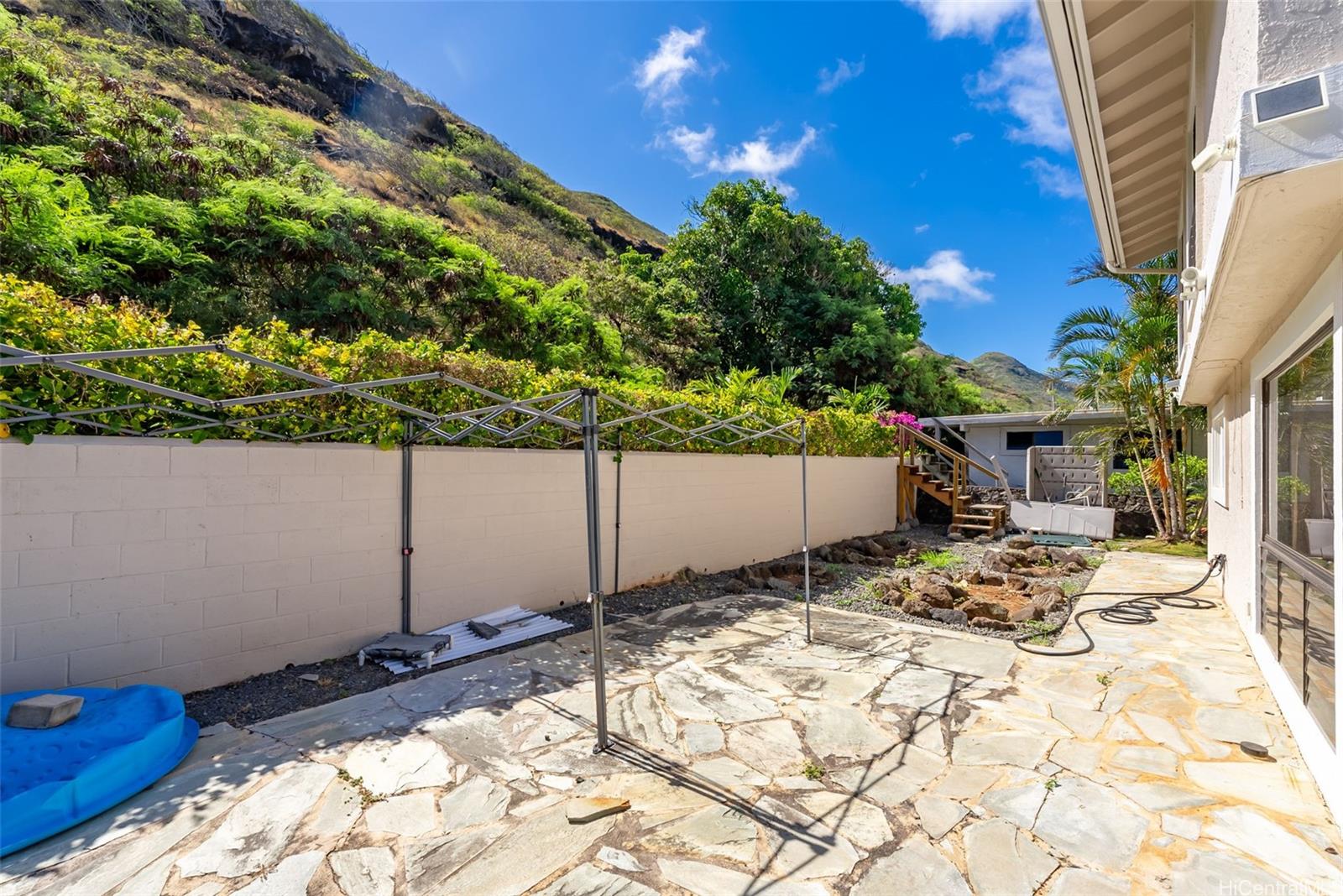 1120  Kahului Street Kalama Valley, Hawaii Kai home - photo 22 of 24