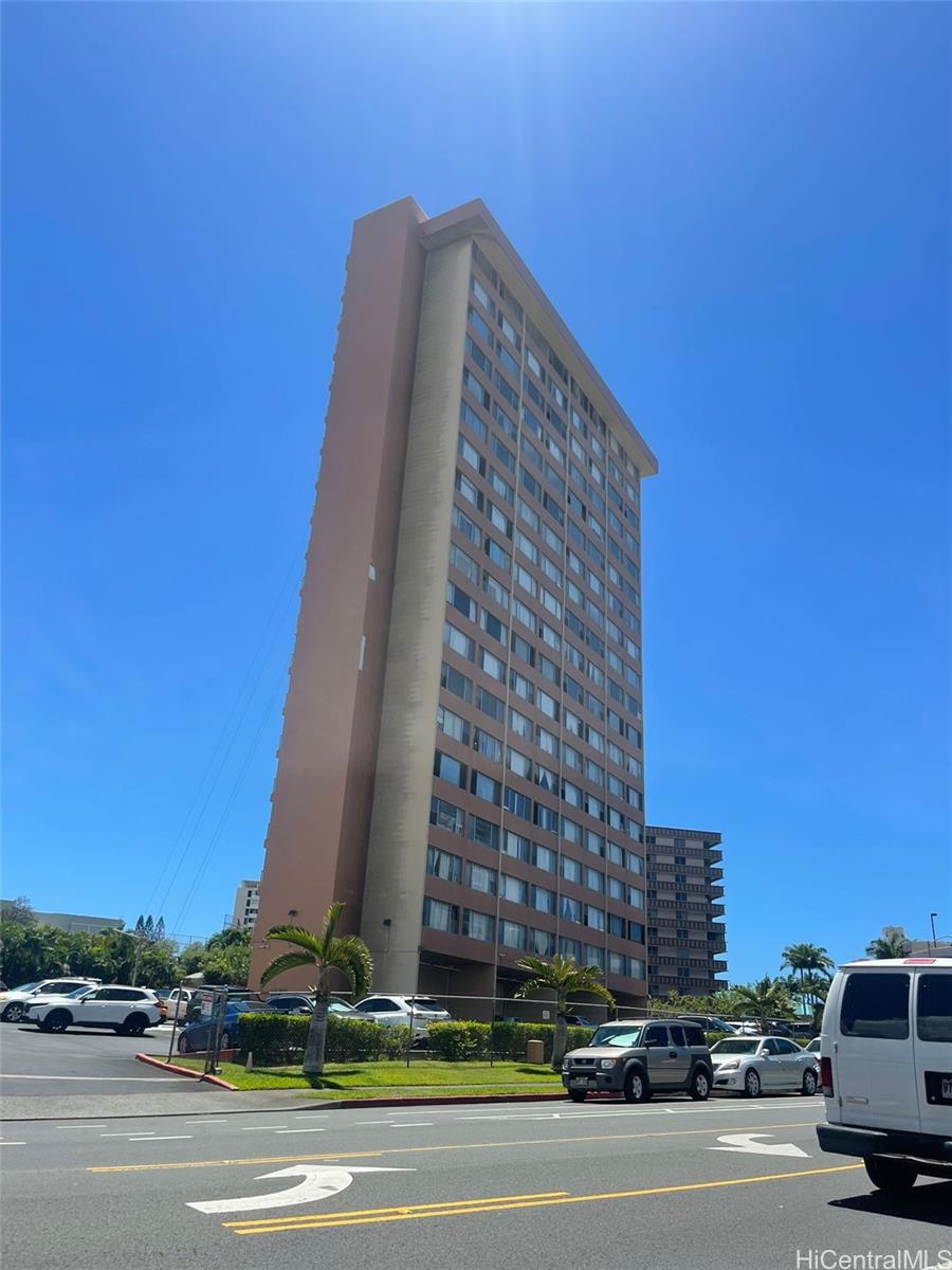 Lakeview Gardens condo # 501, Honolulu, Hawaii - photo 22 of 25