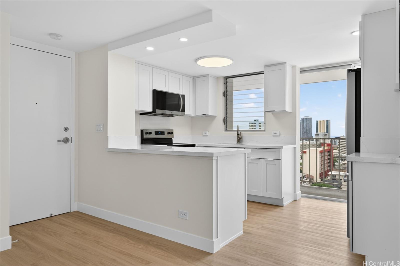 Wilder Regent condo # 1000B, Honolulu, Hawaii - photo 4 of 20