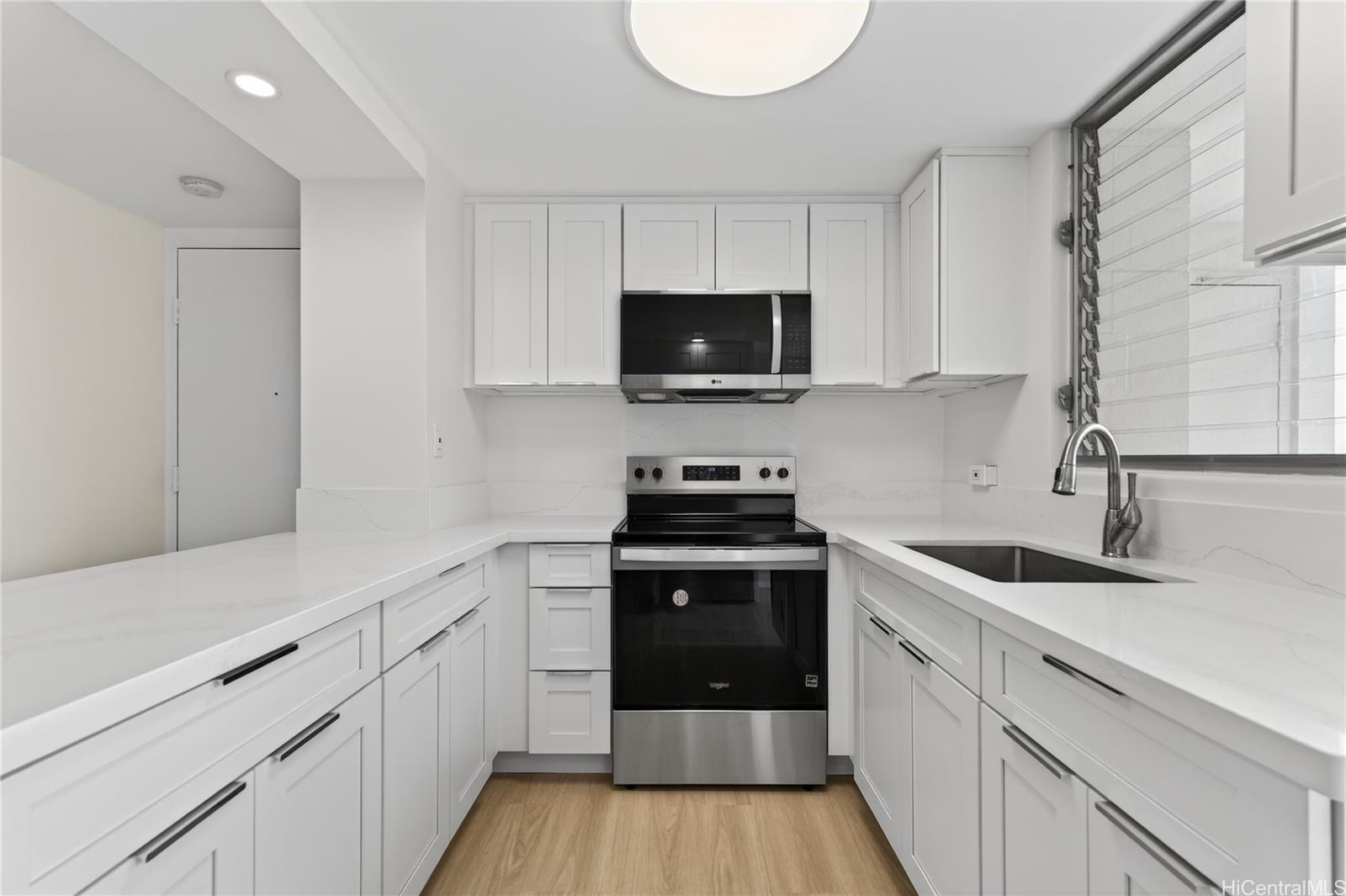 Wilder Regent condo # 1000B, Honolulu, Hawaii - photo 5 of 20