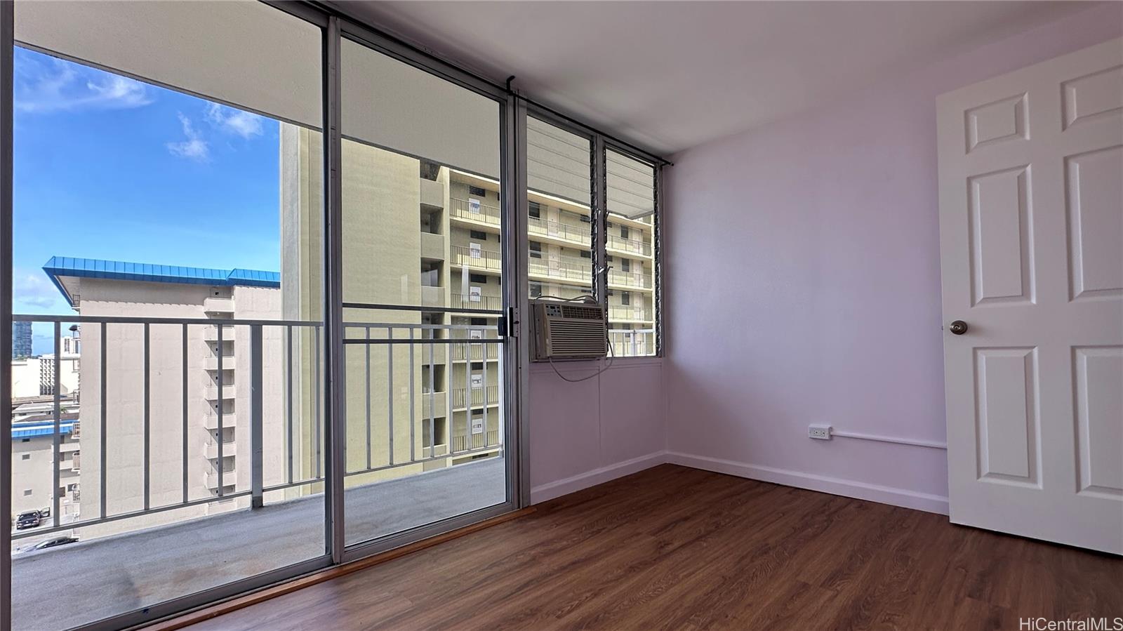 Wilder Regent condo # 900B, Honolulu, Hawaii - photo 14 of 19