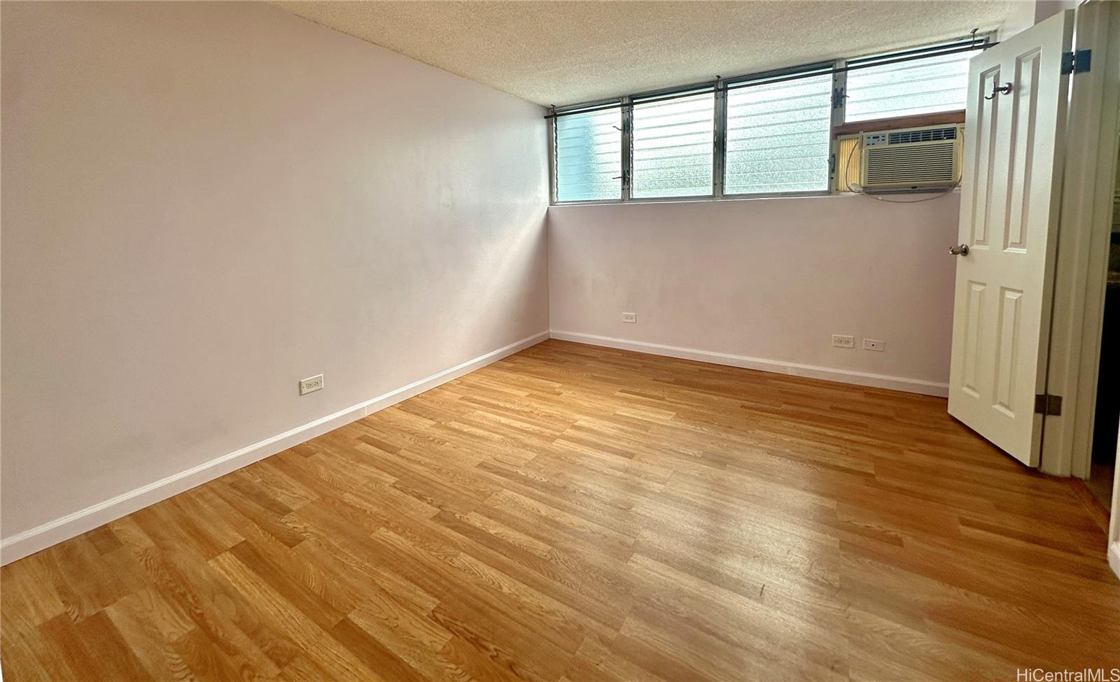 Wilder Regent condo # 900B, Honolulu, Hawaii - photo 4 of 19