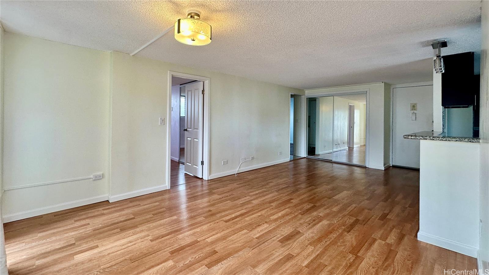 Wilder Regent condo # 900B, Honolulu, Hawaii - photo 7 of 19