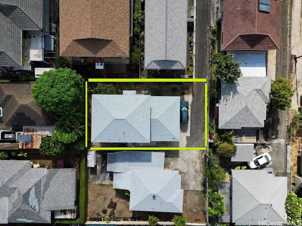 1122  4th Ave Kaimuki, Diamond Head home - photo 2 of 24