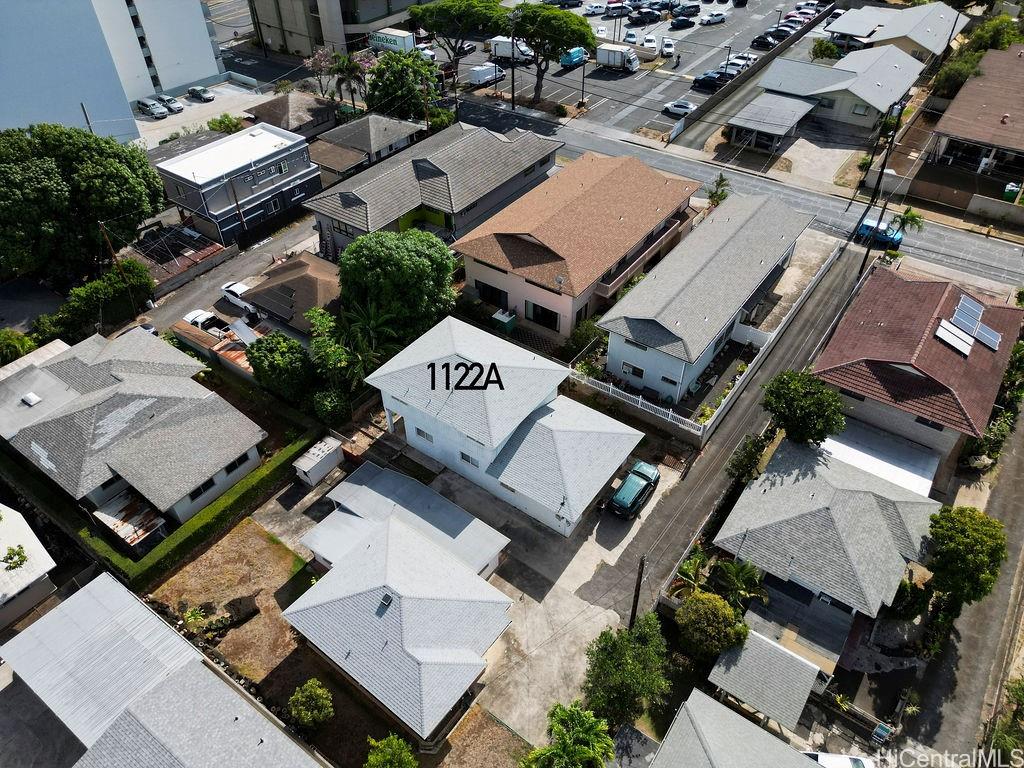 1122  4th Ave Kaimuki, Diamond Head home - photo 3 of 24