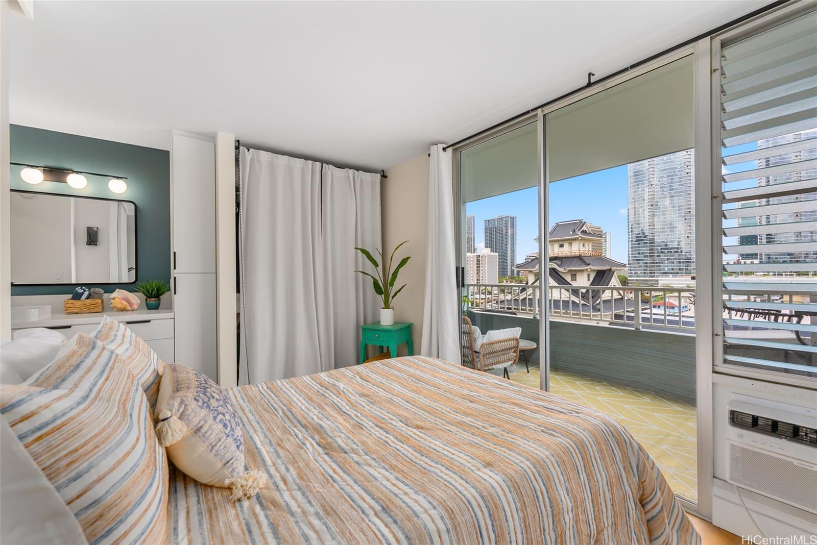 Elms condo # 702, Honolulu, Hawaii - photo 13 of 25