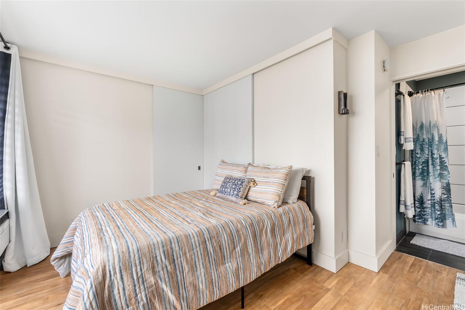 Elms condo # 702, Honolulu, Hawaii - photo 19 of 25