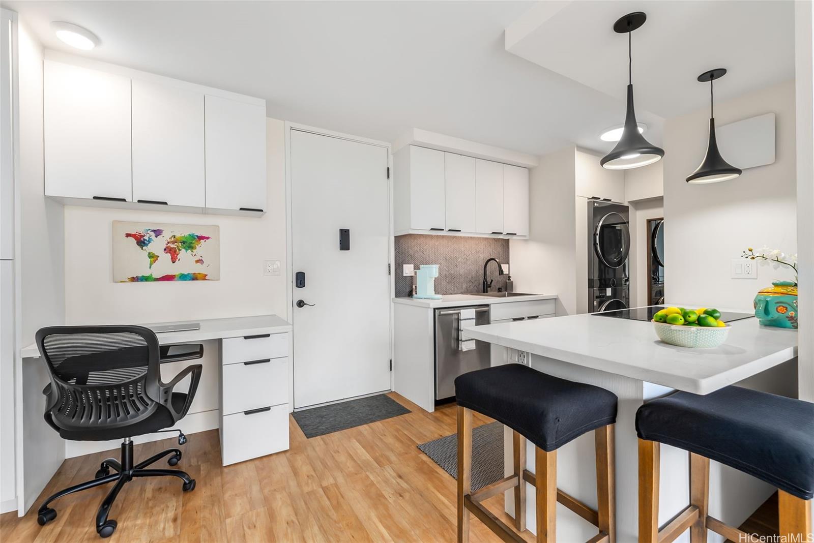 Elms condo # 702, Honolulu, Hawaii - photo 3 of 25