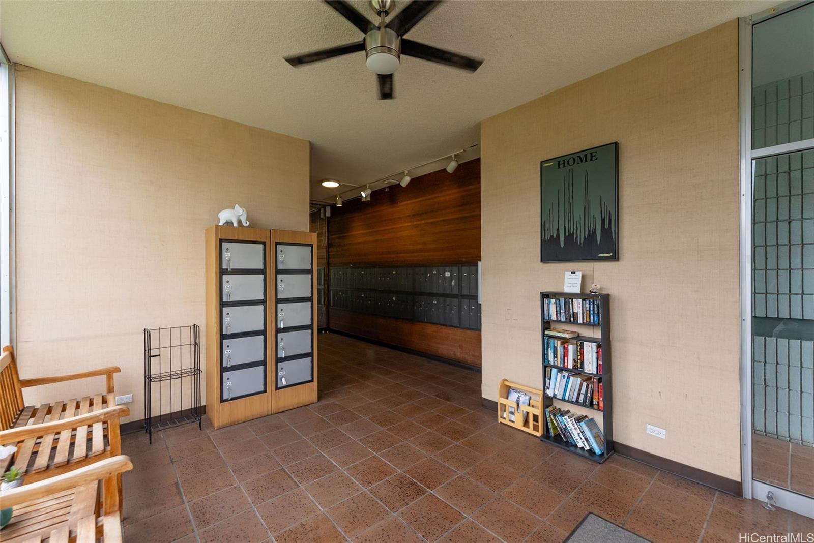 Elms condo # 702, Honolulu, Hawaii - photo 24 of 25