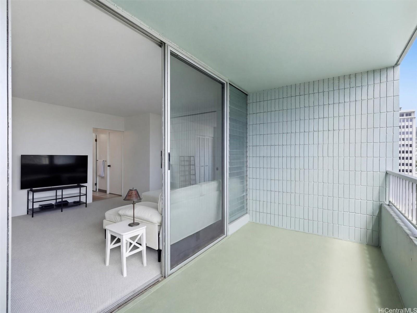 Elms condo # 809, Honolulu, Hawaii - photo 19 of 25