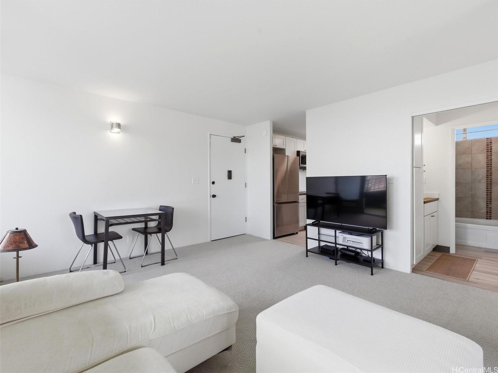 Elms condo # 809, Honolulu, Hawaii - photo 4 of 25