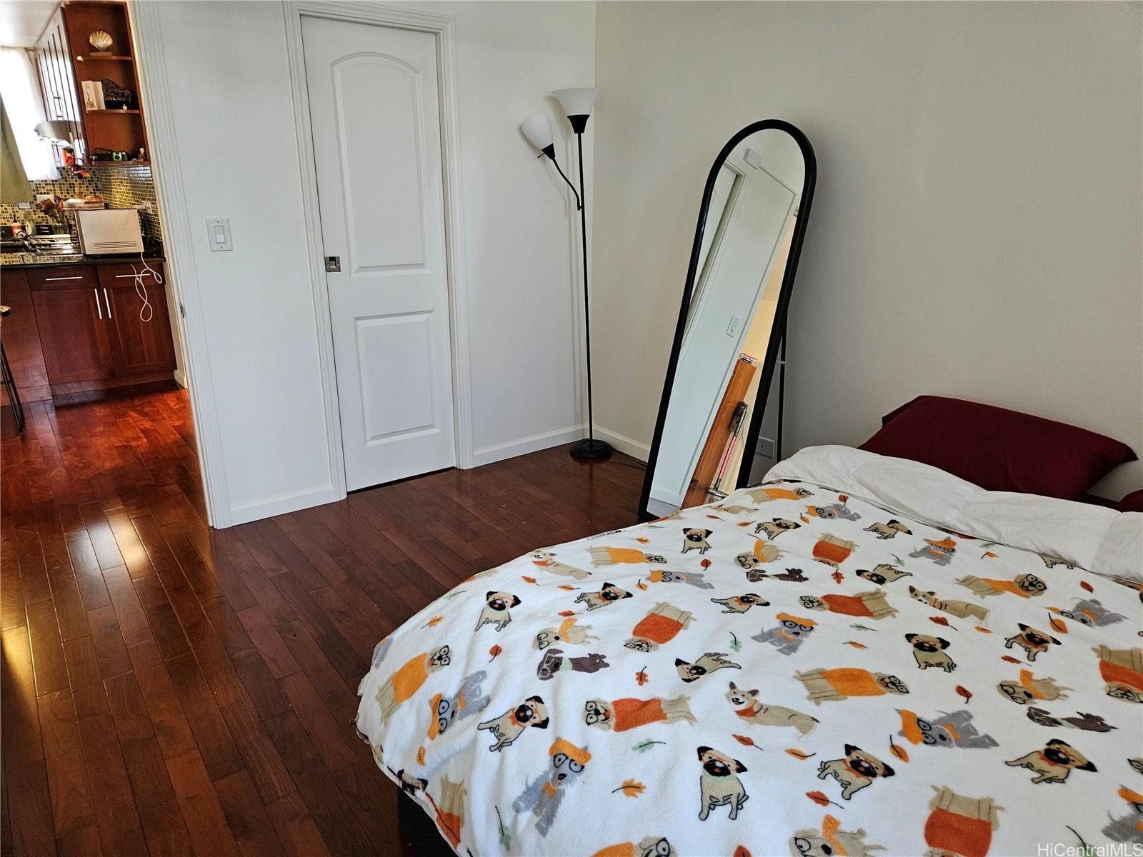 Kaahumanu Plaza condo # 1104, Honolulu, Hawaii - photo 8 of 9